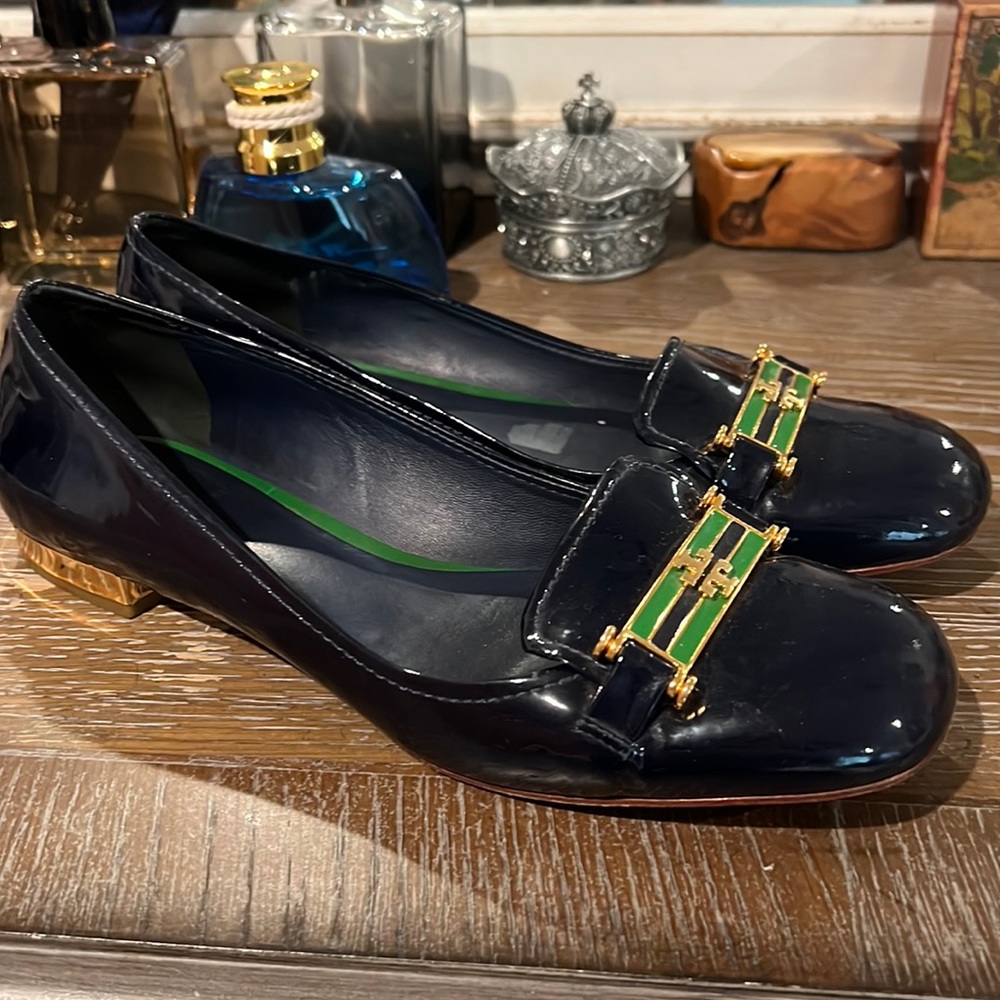 Tory Burch Vintage Navy Patent Leather Loafers 9M